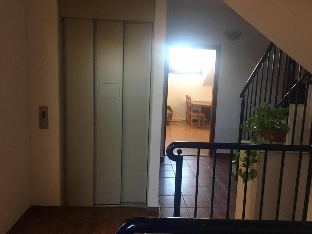 Goencoelhaz Hostel Vác Екстериор снимка