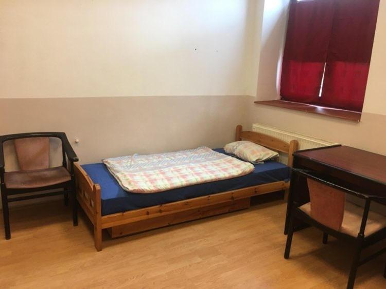 Goencoelhaz Hostel Vác Екстериор снимка