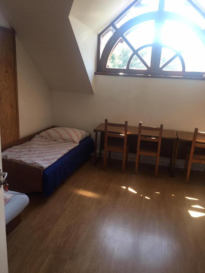 Goencoelhaz Hostel Vác Екстериор снимка
